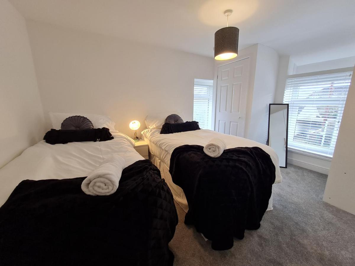 Perfect Location 3 Bed Serviced Apartment With Bike Storage For Bpw. Close To Brecon Beacons Merthyr Tydfil Exterior foto
